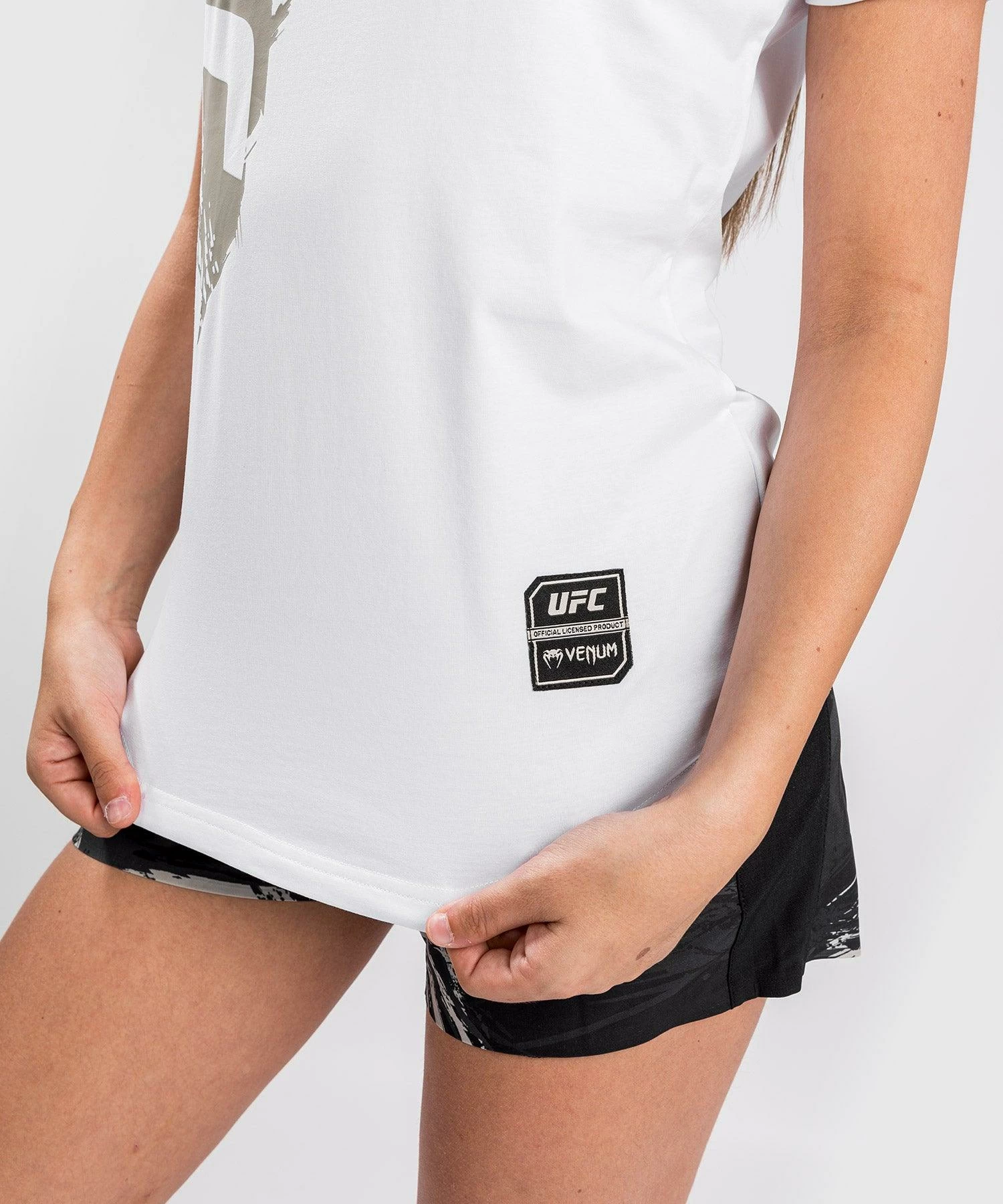 UFC Venum Authentic Fight Week Women's 2.0 Short Sleeve T-Shirt - White 9 UFC Venum Authentic Fight Week Women's 2.0 Short Sleeve T-Shirt - White - Image 7