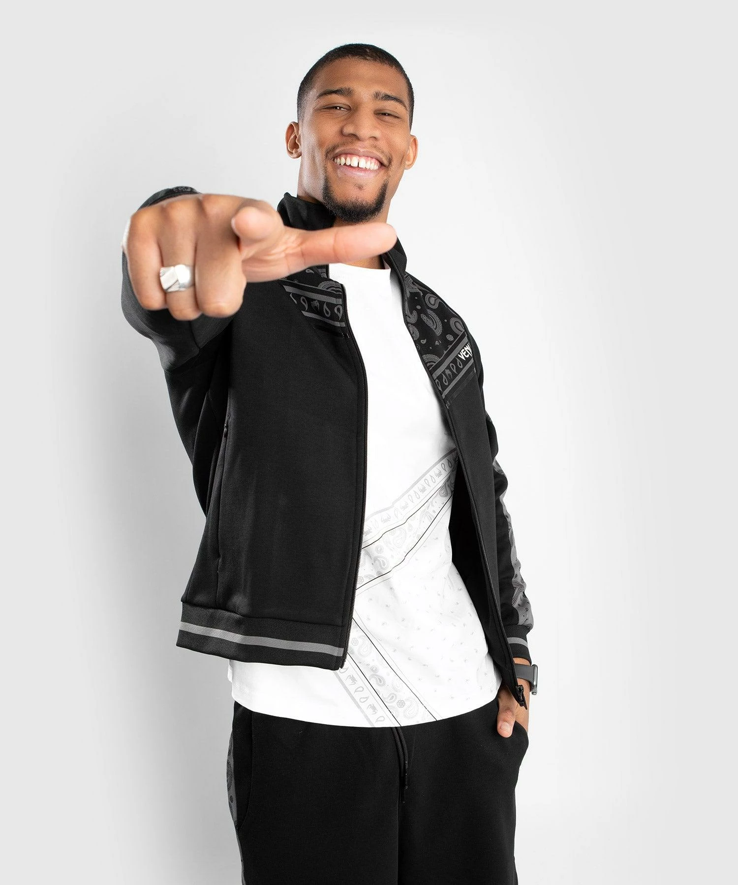 Venum Cali 34 Track Jacket - Black 9 Venum Cali 34 Track Jacket - Black - Image 7