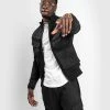 Venum Cargo Track Jacket - Black 2 Venum Cargo Track Jacket - Black -Venum Shop 5 252F0 252F5 252Fc 252F505c52591529d0d5b105a2e4ce8a6dfb99a0ce7b TRACKJACKETS CARGO BLACK 02
