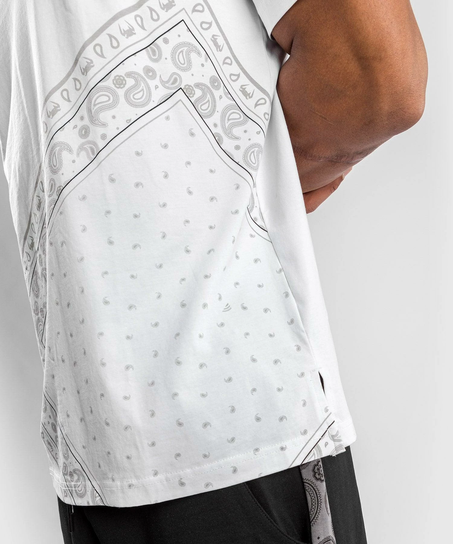 Venum Cali 34 T-Shirt - Regular Fit - White 7 Venum Cali 34 T-Shirt - Regular Fit - White - Image 5