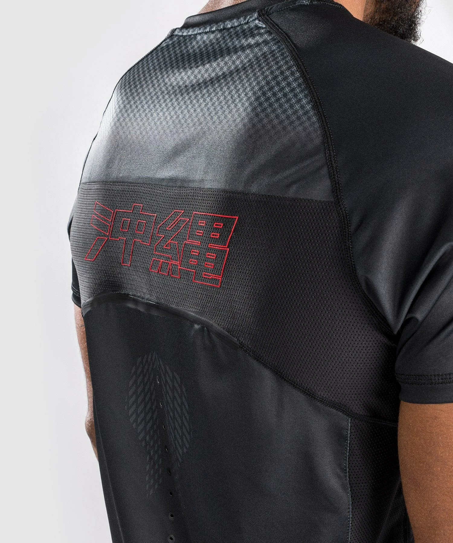 Venum Okinawa 3.0 Dry Tech T-Shirt Short Sleeves - Black/Red 10 Venum Okinawa 3.0 Dry Tech T-Shirt Short Sleeves - Black/Red - Image 8