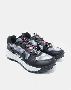 Alternative view of Nike ACG Lowcate SE (Black | Hyper Pink | Wolf Grey)