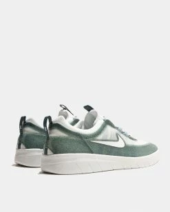 Nike SB Nyjah Free 2 PRM (Ash Green | White Boarder Blue) 7 Nike SB Nyjah Free 2 PRM (Ash Green | White Boarder Blue) -Venum Shop nike dm7282 001 03